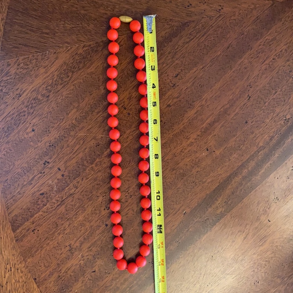 Red chew beads necklace baby - Picture 3 of 3